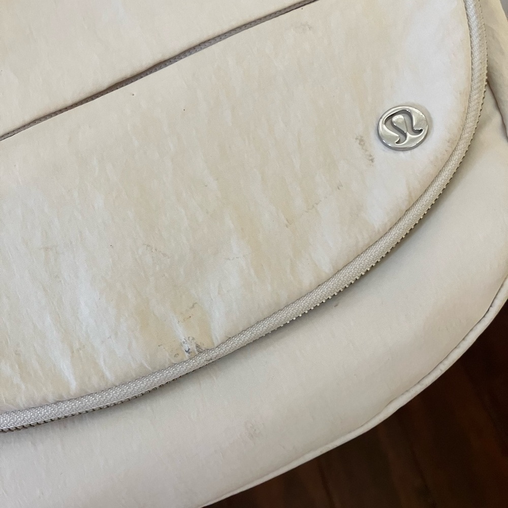Lululemon Crossbody Festival Bag White - Picture 3 of 11